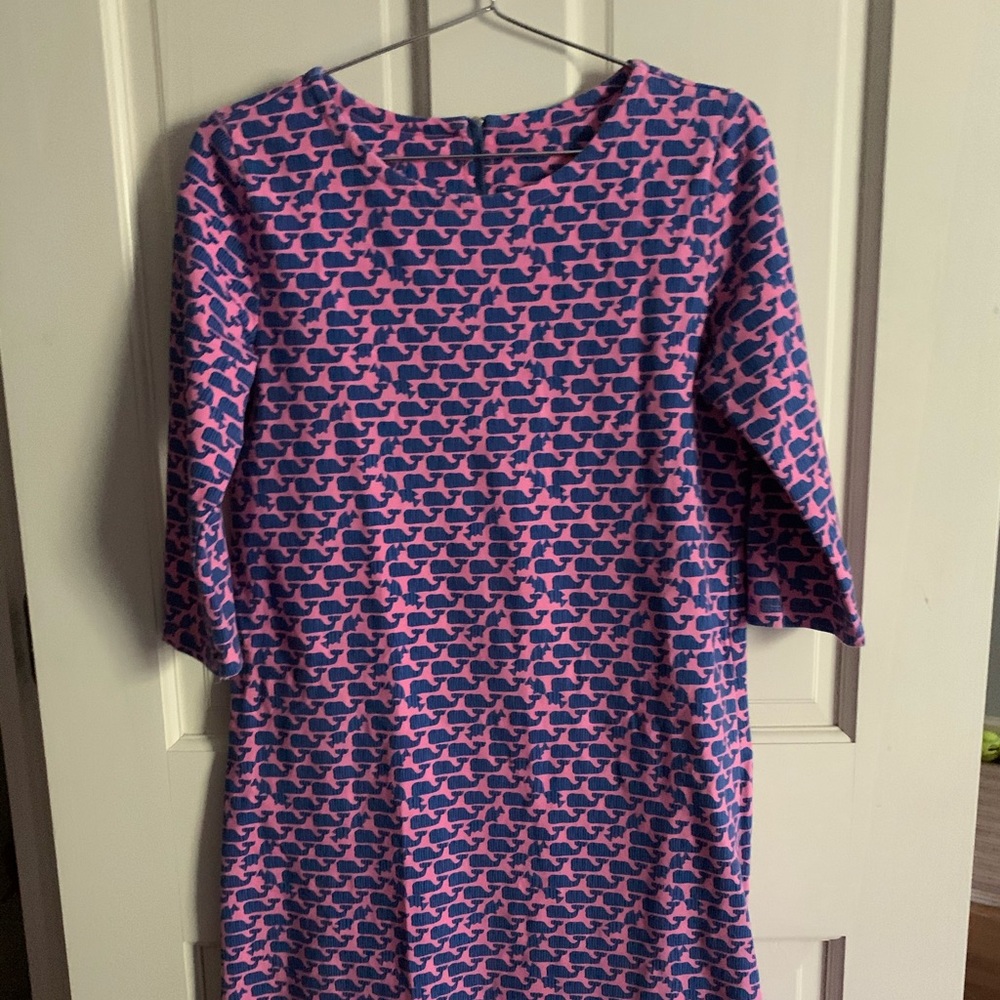 pink and white vineyard vines dress!